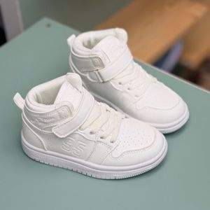 فروش اینترنتی کتونی بچگانه نیمساق طرح 95 paul frank از Ltduck کد 4081102