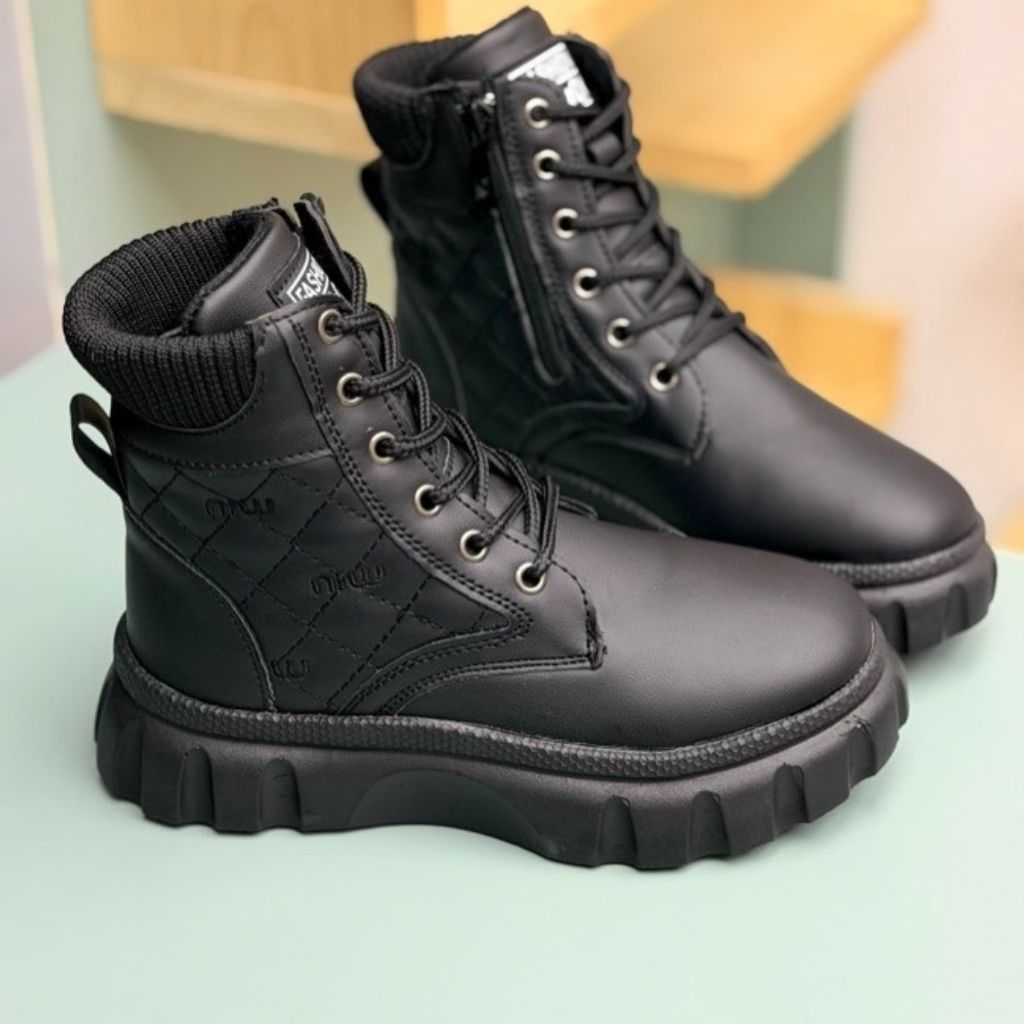 قیمت ارزان بوت بچگانه اسپرت miu بندی کد 4081801