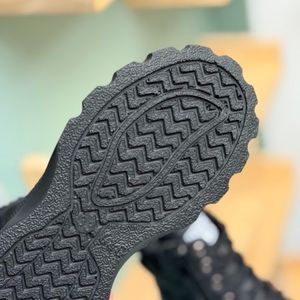 فروش اینترنتی بوت بچگانه اسپرت miu بندی کد 4081801