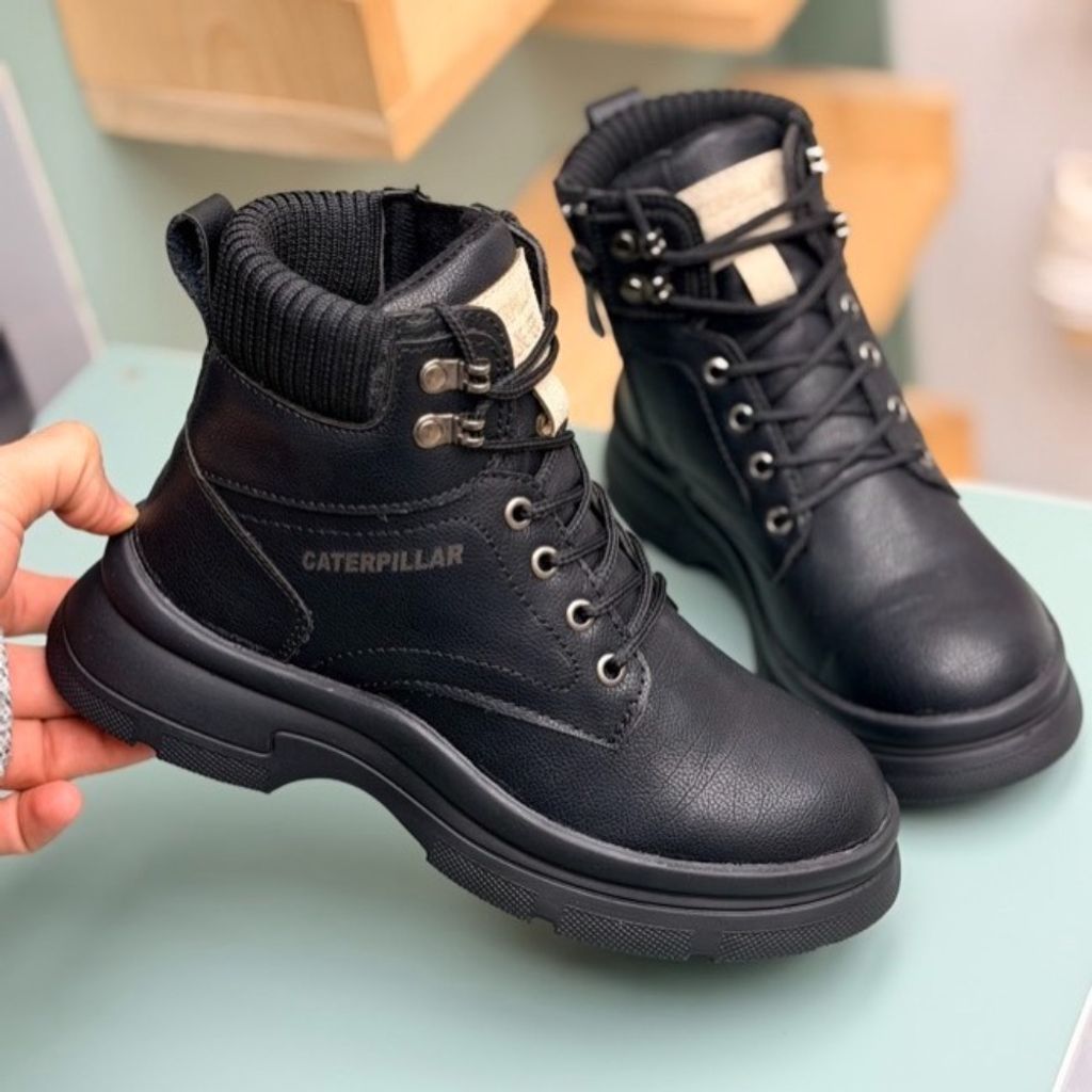 خرید آنلاین بوت بچگانه اسپرت طرح Caterpillar کد 4081802