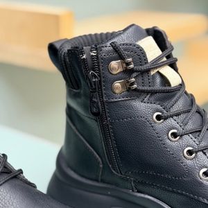 خرید انلاین بوت بچگانه اسپرت طرح Caterpillar کد 4081802