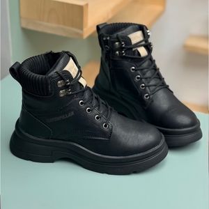 خرید اینترنتی قیمت بوت بچگانه اسپرت طرح Caterpillar کد 4081802