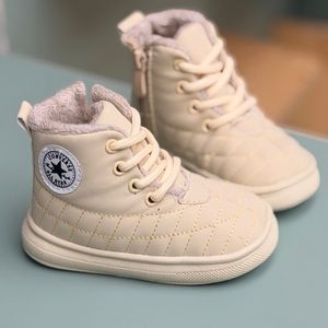 خرید اینترنتی قیمت کتونی بچگانه نیمساق شنل دوزی طرح الستار کد 4082201