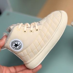 خرید اینترنتی قیمت کتونی بچگانه نیمساق شنل دوزی طرح الستار کد 4082201