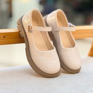 خرید اینترنتی قیمت کفش دخترانه عروسکی طرح پاریس از هارتال کد 4082601