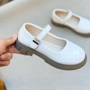 خرید اینترنتی قیمت کفش دخترانه عروسکی طرح پاریس از هارتال کد 4082601