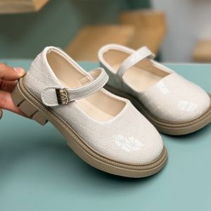 خرید اینترنتی قیمت کفش دخترانه عروسکی طرح پاریس از Hartal کد 4082601