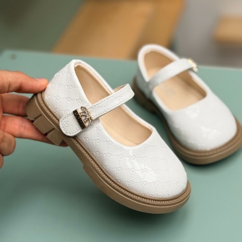 خرید آنلاین کفش دخترانه عروسکی طرح پاریس از Hartal کد 4082601