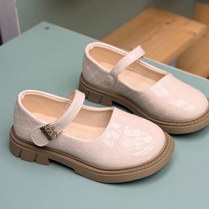 خرید اینترنتی قیمت کفش دخترانه عروسکی طرح پاریس از Hartal کد 4082601