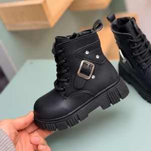 خرید اینترنتی قیمت بوت بچگانه طرح سگک نگین از Toobaco کد 4082602