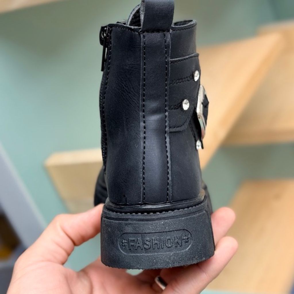 خرید اینترنتی قیمت بوت بچگانه طرح سگک نگین از Toobaco کد 4082602