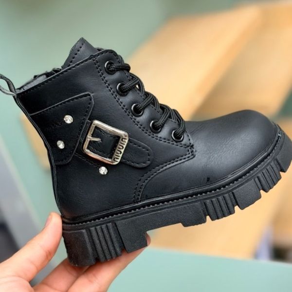 بوت بچگانه طرح سگک نگین از Toobaco کد 4082602