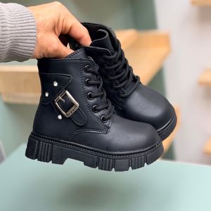 خرید اینترنتی قیمت بوت بچگانه طرح سگک نگین از Toobaco کد 4082602