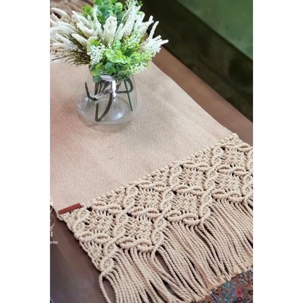 رانر رومیزی‌ مکرومه بافی مدل لعلینه