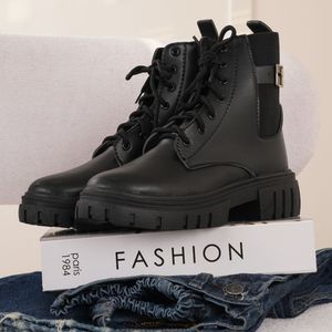 بوت زنانه مشکی تینا پاد