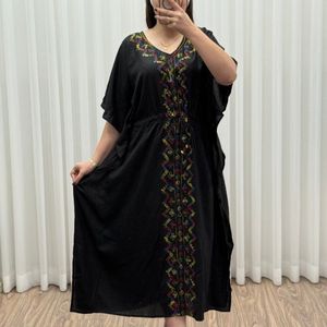 خرید اینترنتی پانچو گلدوزی وارداتی نخ کیفیت عالی تن خوربی نظیر