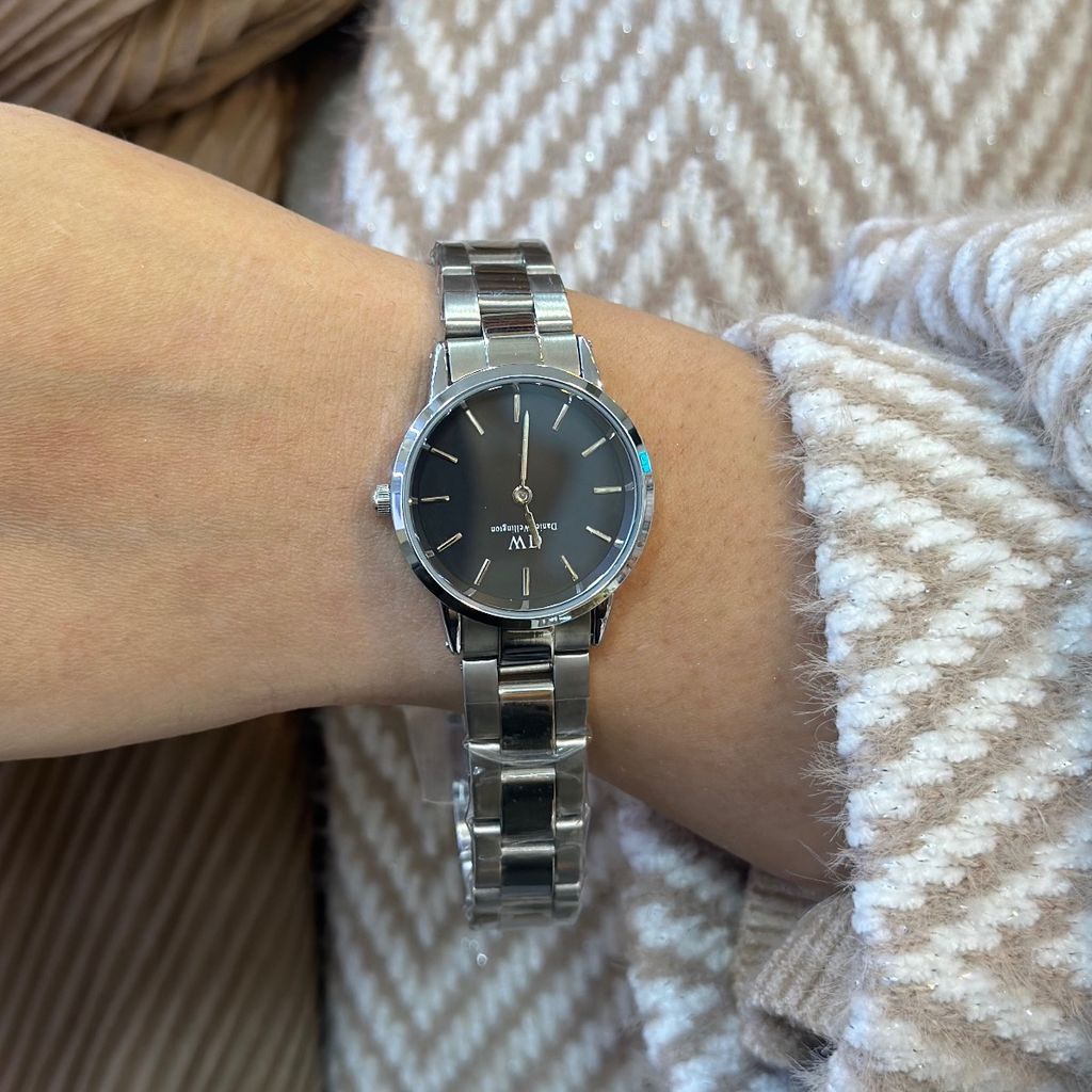 خرید اینترنتی ساعت اصلی برند DW