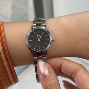 ساعت اصلی برند DW