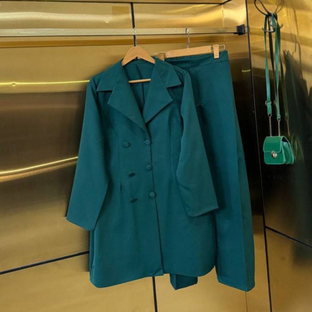 خرید آنلاین مانتو شلوار آسمان نورا