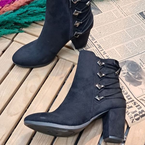 نیم بوت پاشنه دار 7 سانت بغل زیپ هانا