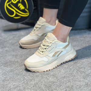 کفش چرم زنانه اسپرت مدل ریبوک کرم قهوه ای