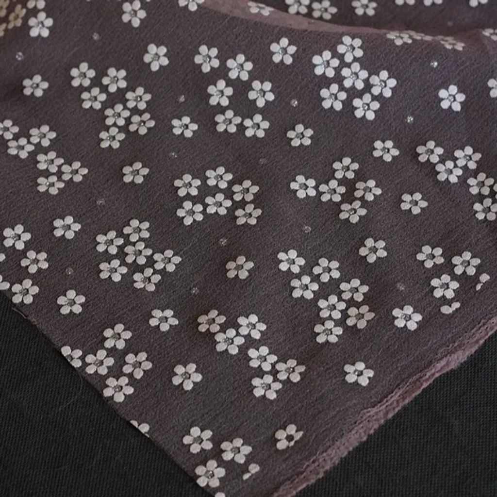 خرید اینترنتی پارچه تور ارگانزا گل گچی