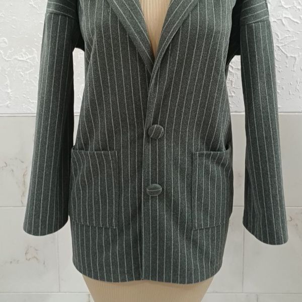 مانتو شکت فوتر زنانه دیپلمات دو جیب مدل زمرد