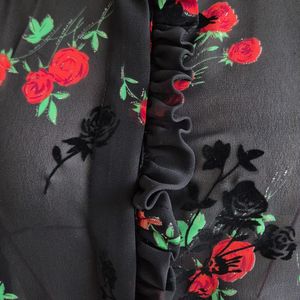 قیمت ارزان شومیز زنانه مشکی گلدار گل مخملی حریر در سه رنگ بنفش صورتی، قرمز، نارنجی