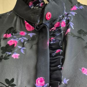 مشخصات شومیز زنانه مشکی گلدار گل مخملی حریر در سه رنگ بنفش صورتی، قرمز، نارنجی