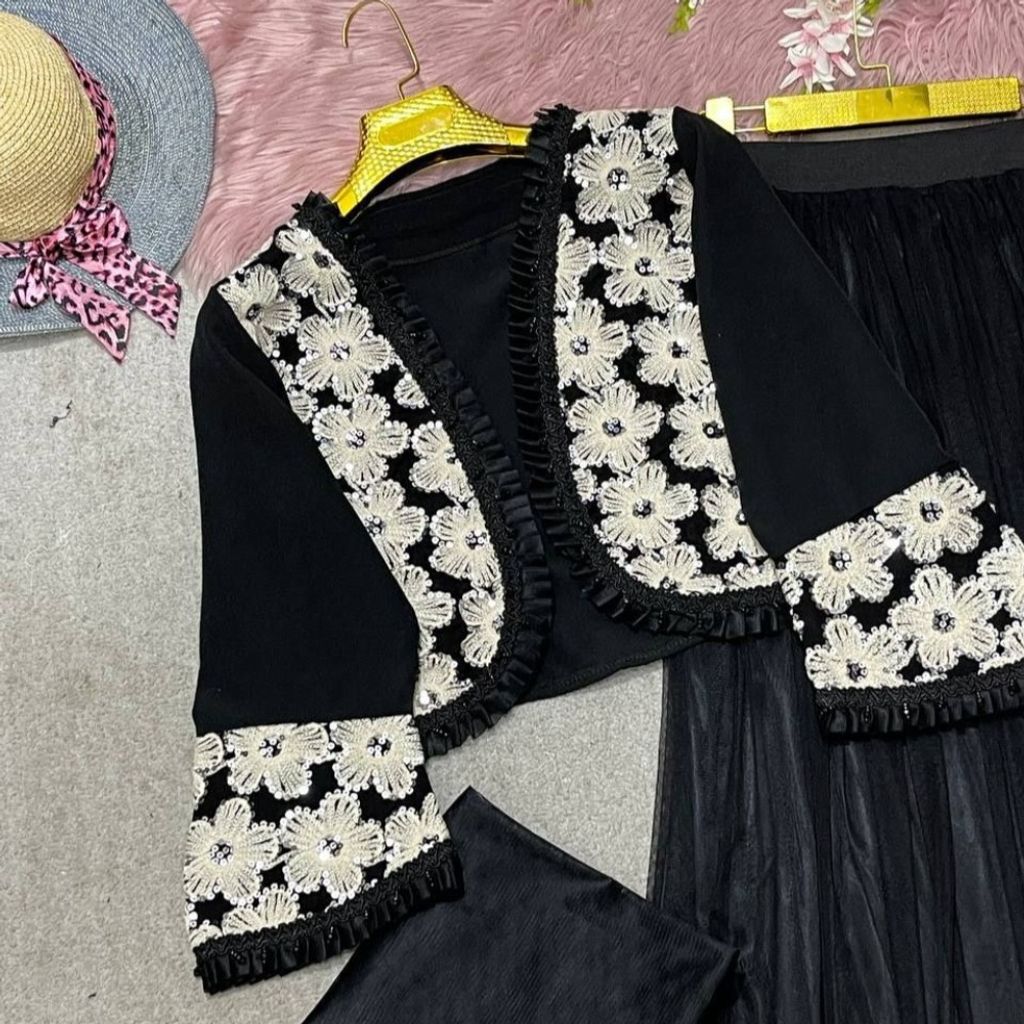 خرید آنلاین کت و دامن ست سه تیکه سوده