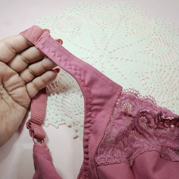 سوتین مینی مایزر فنردار لاکرا پنبه برندآویژه ارسال رایگان