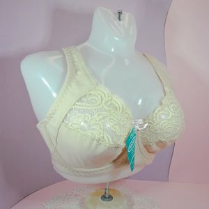 خرید آنلاین سوتین مینی مایزر فنردار لاکرا پنبه برندآویژه