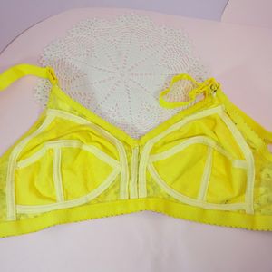 خرید انلاین سوتین گیپورکشی رنگی داخل نخی بدون فنر برندشمیم