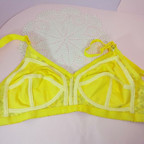 سوتین گیپورکشی رنگی داخل نخی بدون فنر برندشمیم ارسال رایگان