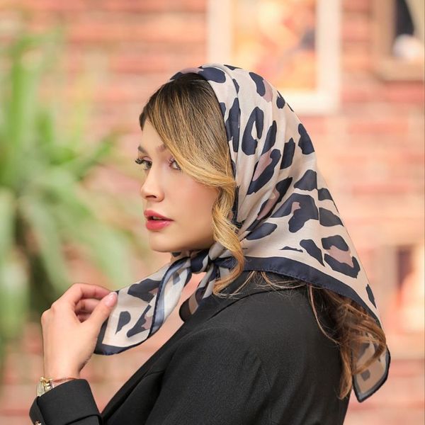 مینی اسکارف نخی طرح پلنگی