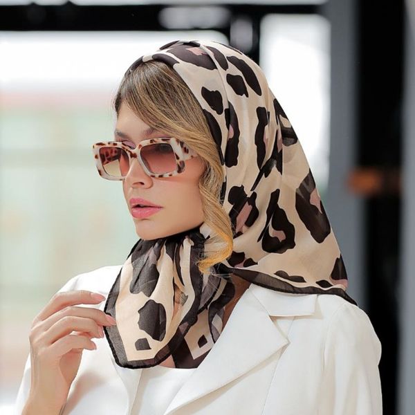 مینی اسکارف نخی طرح پلنگی