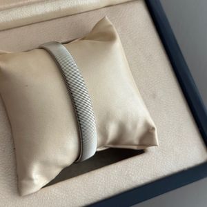 فروش اینترنتی دستبند استیل مردانه