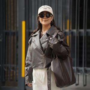 کت چرم زنانه