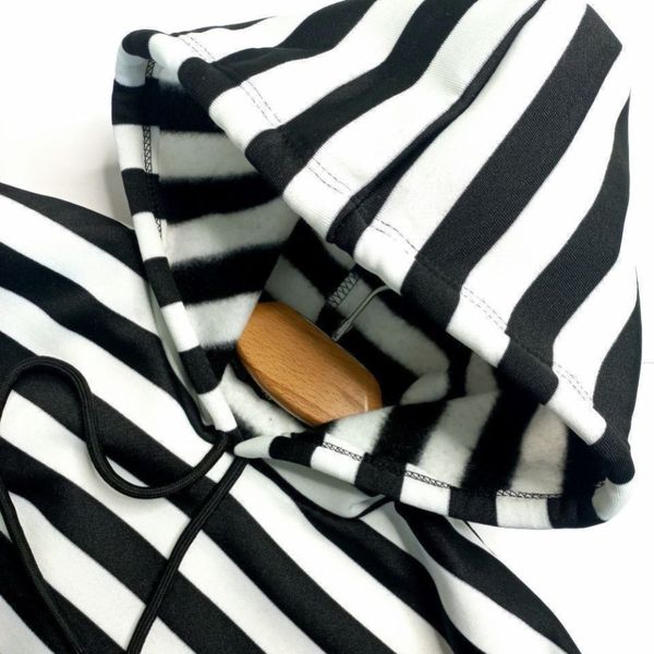 هودی راه راه داخل کرکی