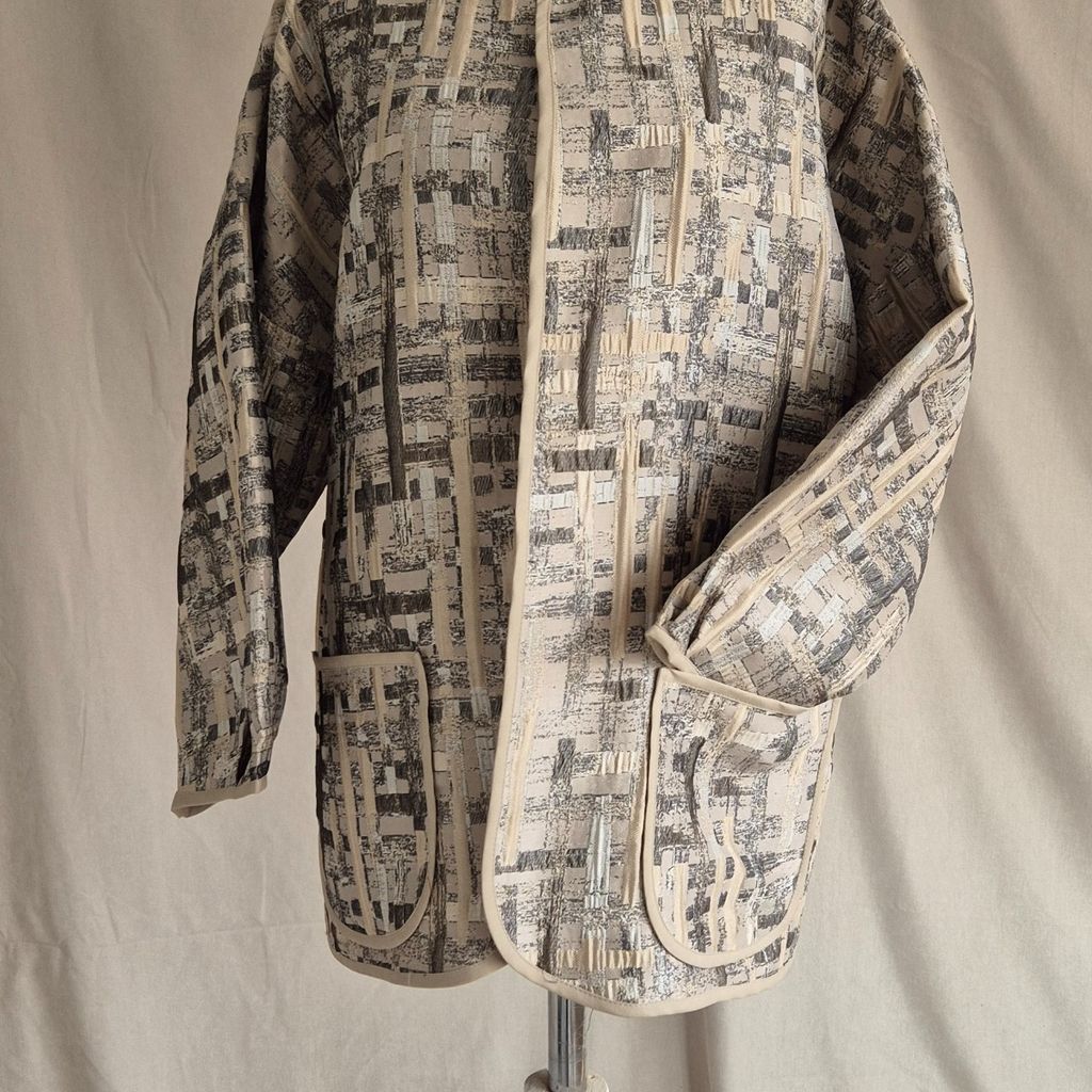 مشخصات کت زنانه پاییزه زمستانی نسکافه‌ای موکایی ژاکارد