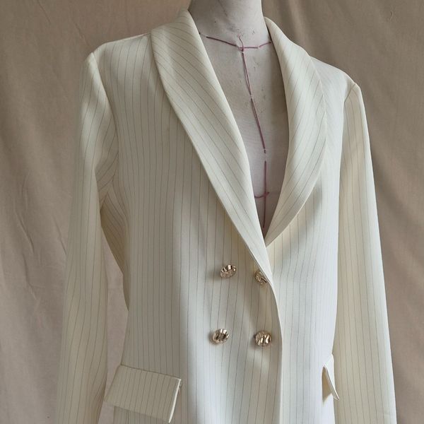 کت شلوار سفید نباتی رسمی مجلسی زنانه کرپ مازراتی