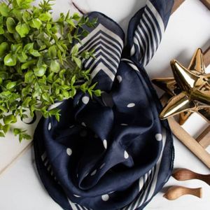 مینی اسکارف نخی قواره 75 سرمه ای جدید خال خالی