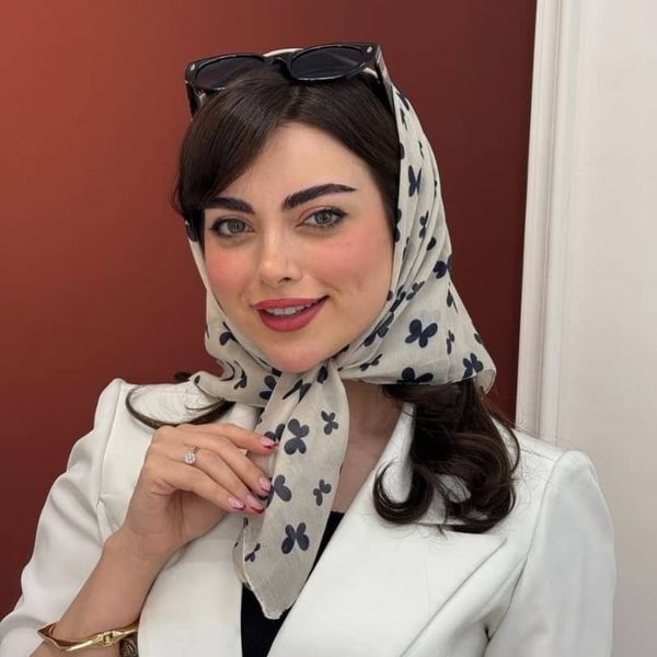 مینی اسکارف نخی طرح پروانه سرمه ای شیک قواره 75