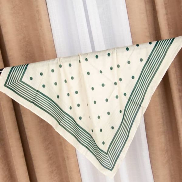 مینی اسکارف نخی سبز خال خالی 😊