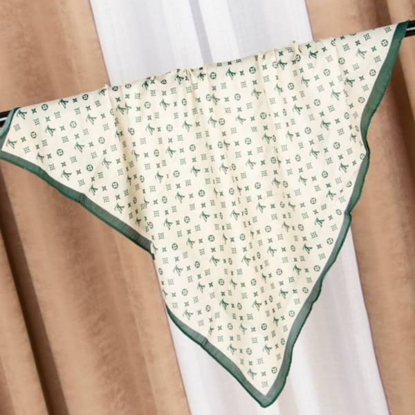 مینی اسکارف نخی قواره 75 سبز طرح LV