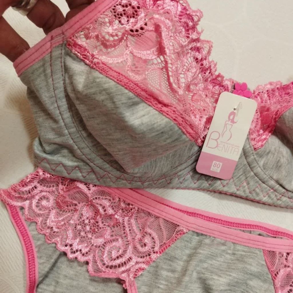 خرید آنلاین ست شورت و سوتین فنردار ملانژ و گیپور st75y