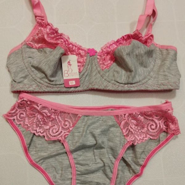 ست شورت و سوتین فنردار ملانژ و گیپور st75y