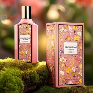 عطر 2025 جدید و خوشبو گلی زنانه بلومینگ فلاور گاردنیا فراگرنس ورد - اصل
