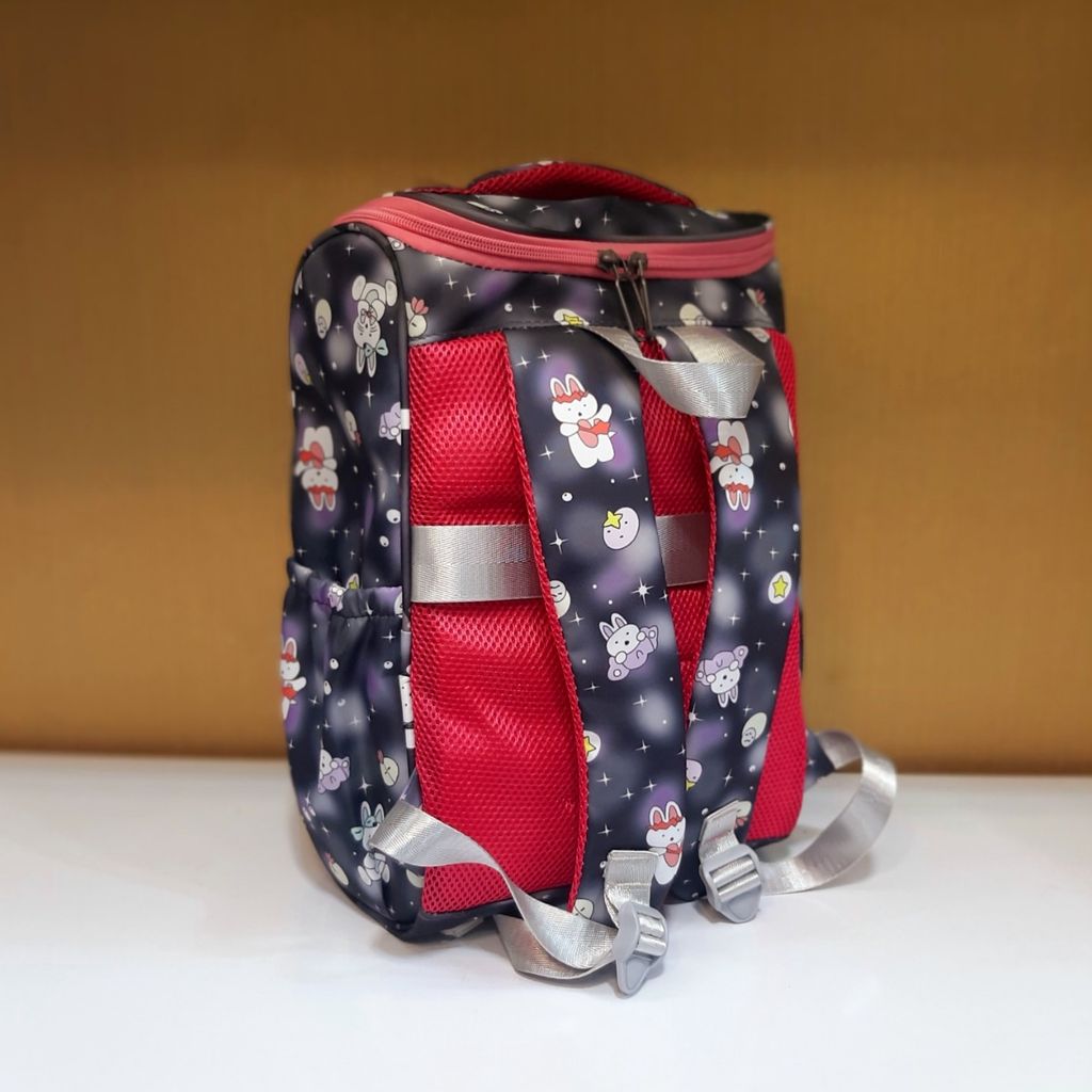 مشخصات کوله پشتی کورومی صندوقی مدل انگلیسی Kuromi