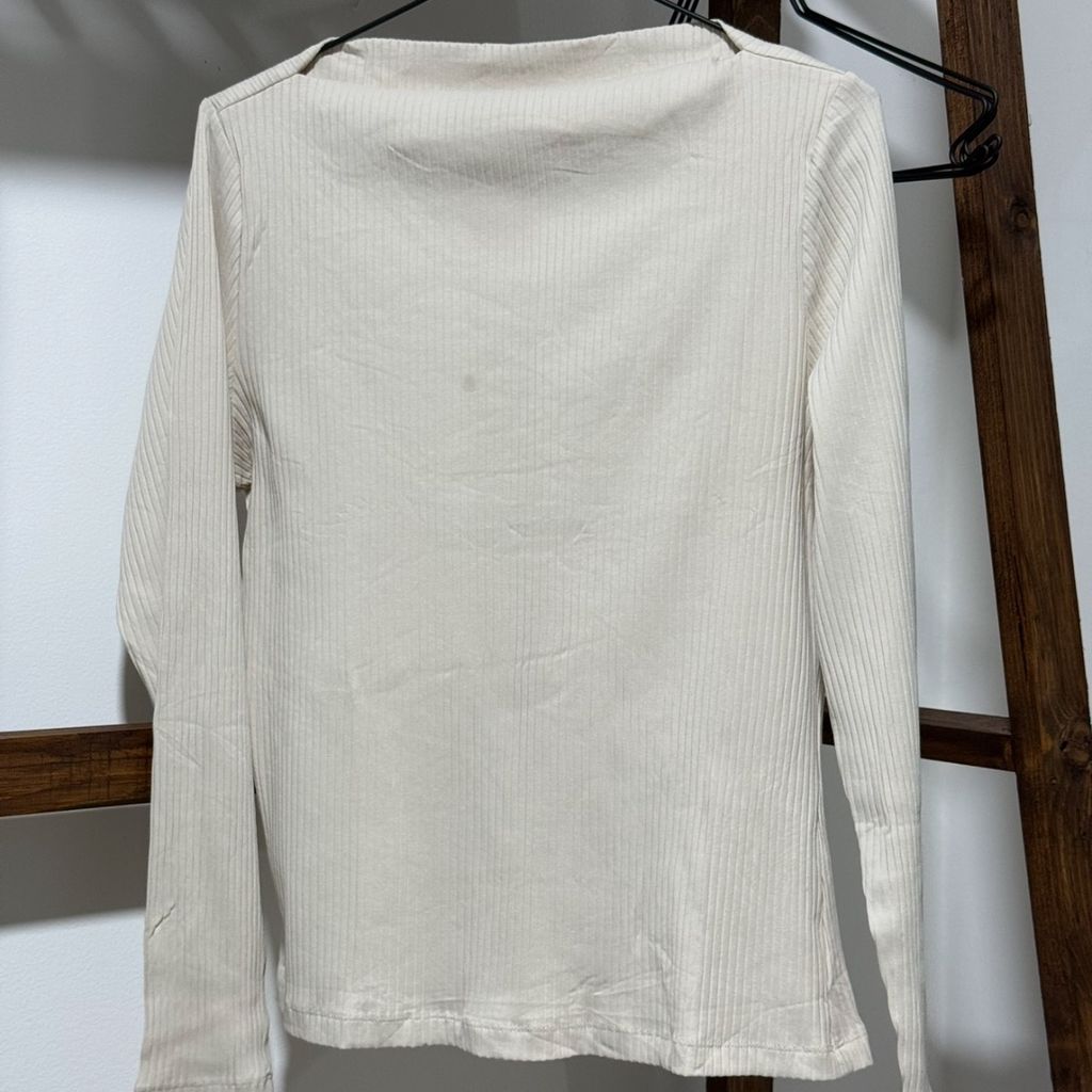 مشخصات بلوز کبریتی یقه قایقی زنانه